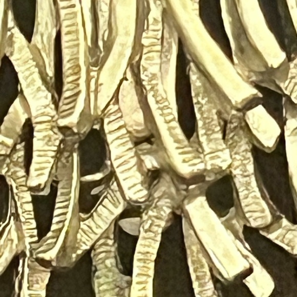 Vintage Clip-On Earrings - Picture 4 of 10